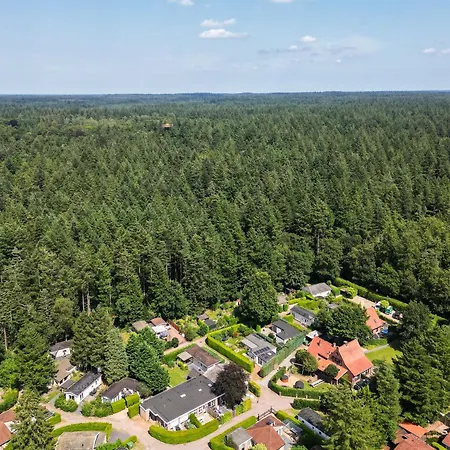 Ruim En Licht Bij Bos En Heide Op De Veluwe